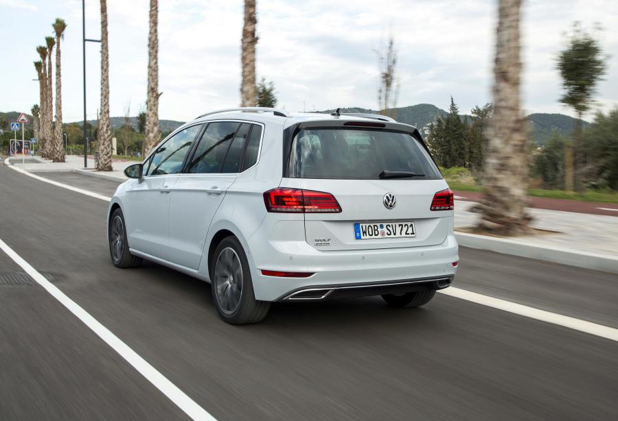  Volkswagen Golf Sportsvan TSI 2017 года  (WW) (фото 16 из 40)